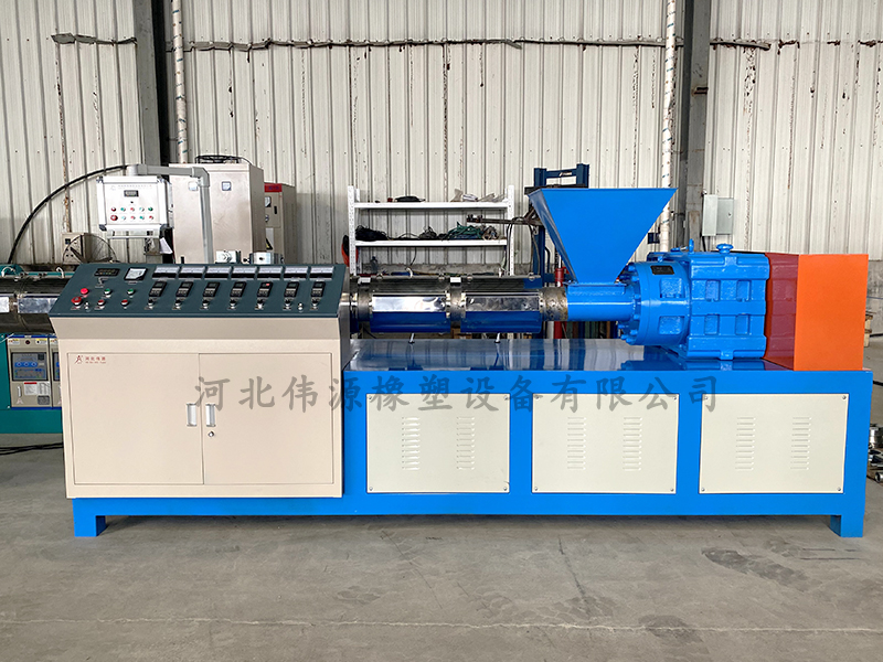 PVC塑料膠條機